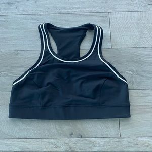 Lululemon black medium support sport bra